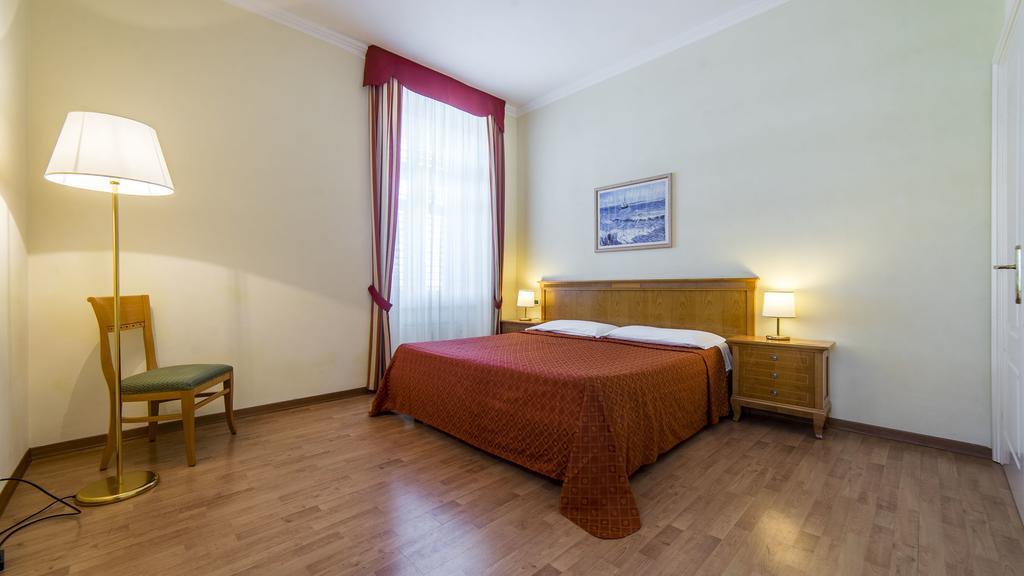 Hotel Ville Bianchi Grado Bagian luar foto